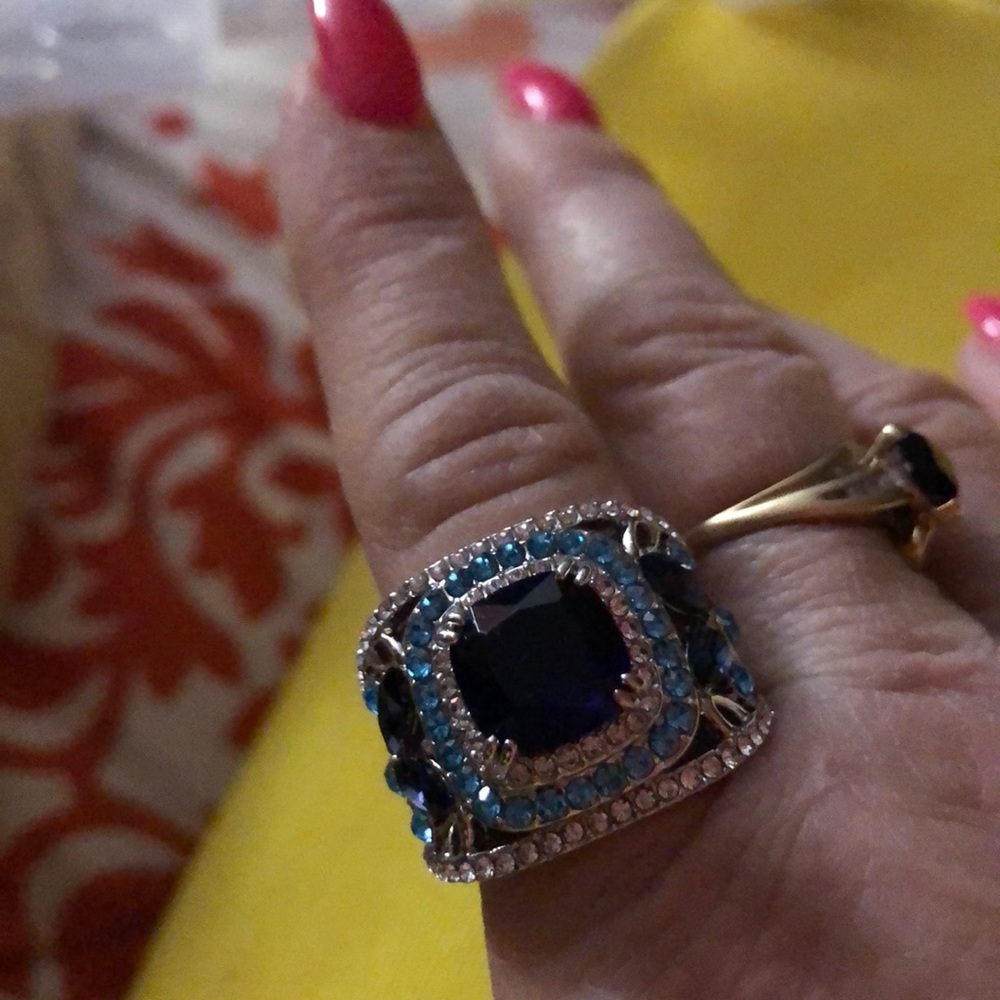 New Cocktail Ring size 7 Glitz. Blues - Picture 2 of 3